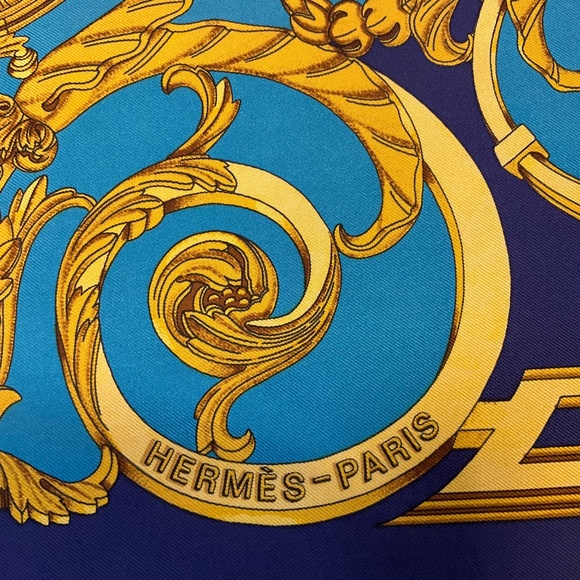 HERMES NAVY MULTI LES TUILERIES PRINT SQUARE SILK TWILL SCARF - Picture 6 of 10